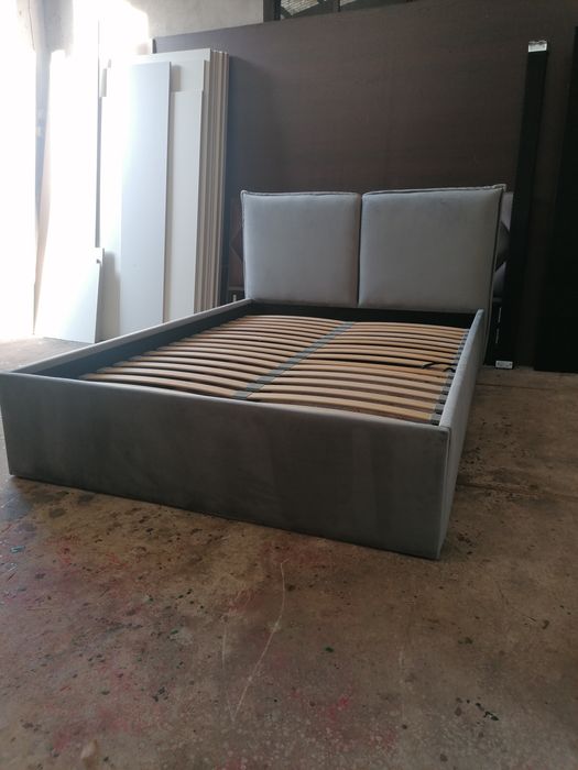 Łóżko tapicerowane w formie poduch na wymiar personalizowane łoże