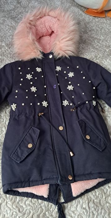 Kurtka kurteczka płaszczyk zimowa perełki kaptur  ocieplana 122/128