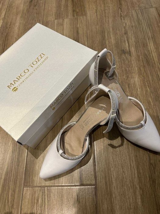 Buty ślubne piękne wygodne słupek skórzane