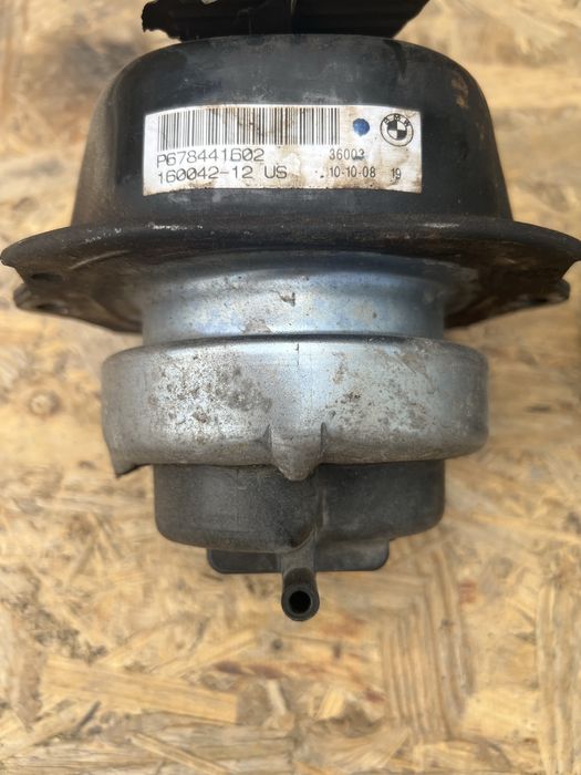 Продам подушку двигуна бмв х5 Е70 3.0 дізель