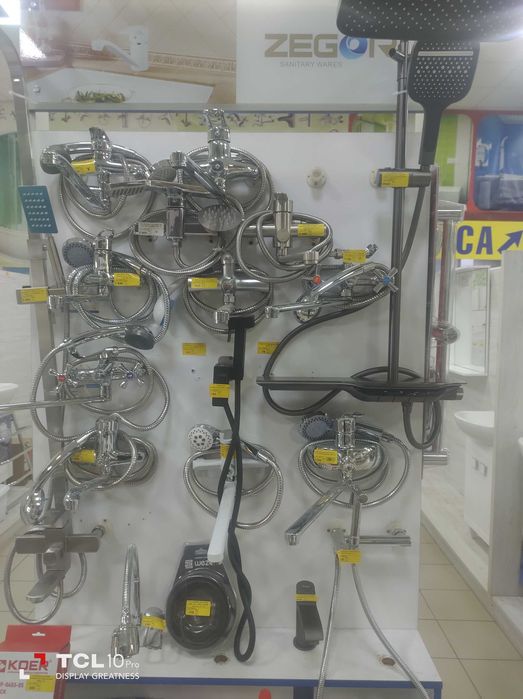 Змішувачі для  кухні та ванної кімнати