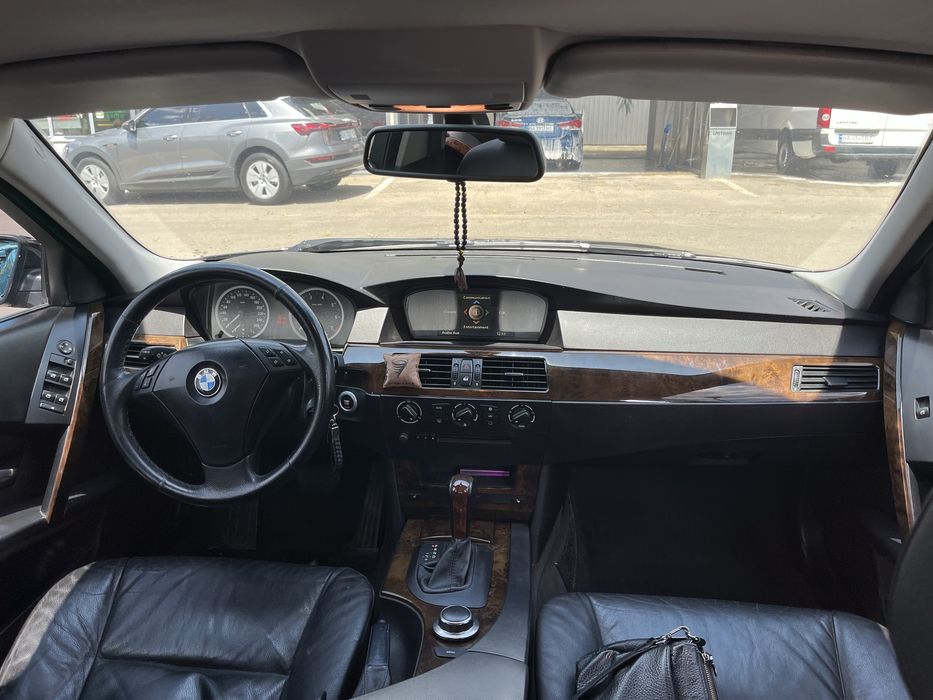 Продам BMW e60.