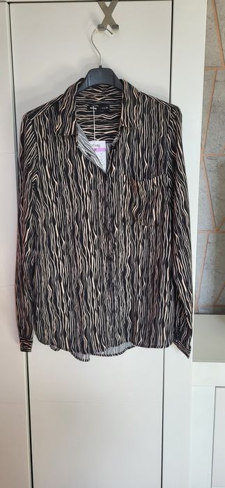 Sprzedam koszulę w rozmiarze M