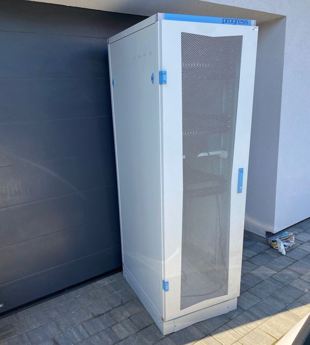 Szafa rack PROGRESS 42u