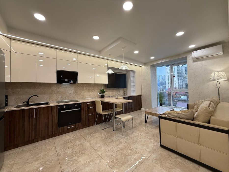 Квартира подобово, погодинно 2 кв на набережній центр міста