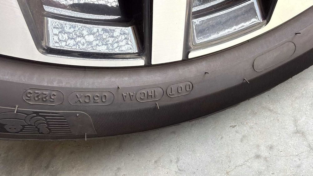 20 Volvo XC60 XC40 R-Design 5-Y Spoke Glossy Black Diamond Cut 255/45 5x108 - Demo