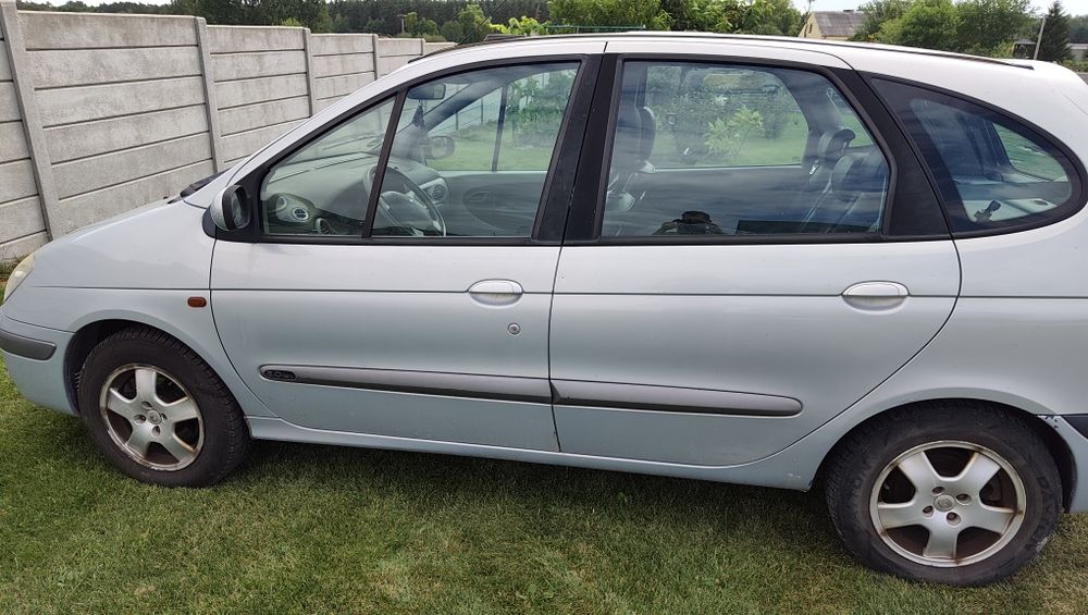 Renault Scenic..