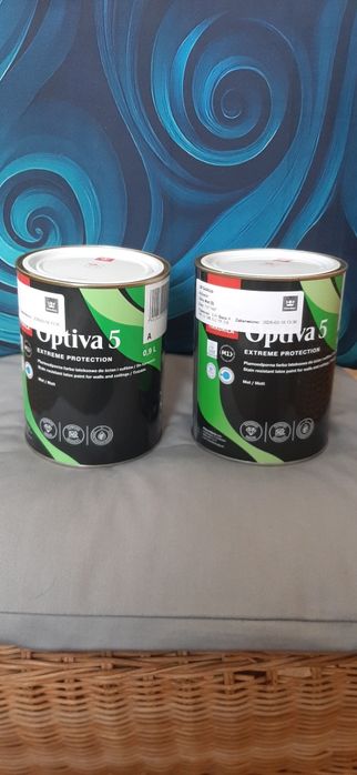 Sprzedam dwie puszki farby 0.9l