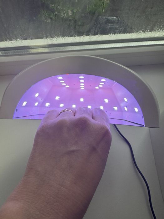 Продам лампу для маникюра