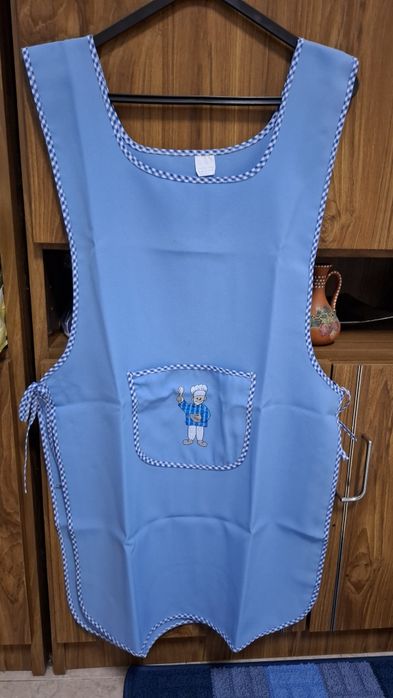 Avental azul senhora