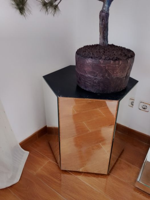 Mesas de cabeceira ou apoio