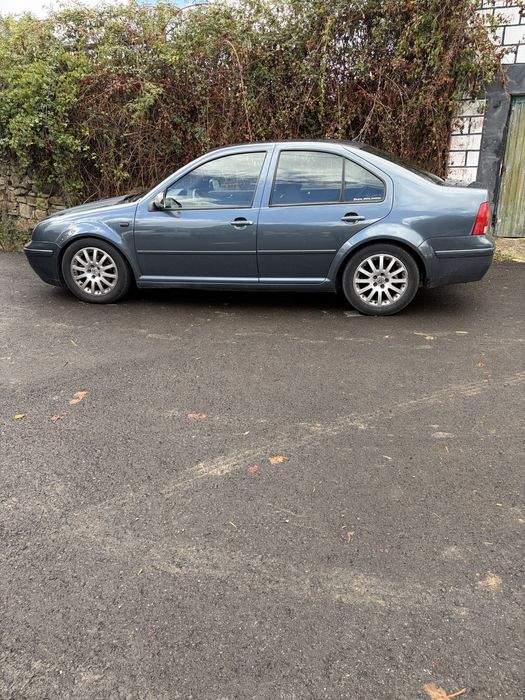 Bora 1.9 pd 115  aceito retomas e negocios