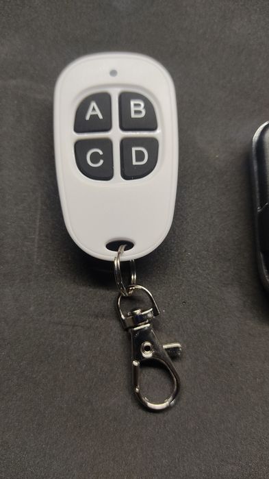 Comando universal de 4 botões