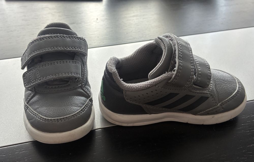 Sapatilha adidas original n.21 como novas