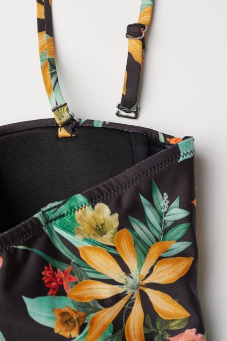 Шикарний скульптуруючий купальник щільний H&M , топ якість XS