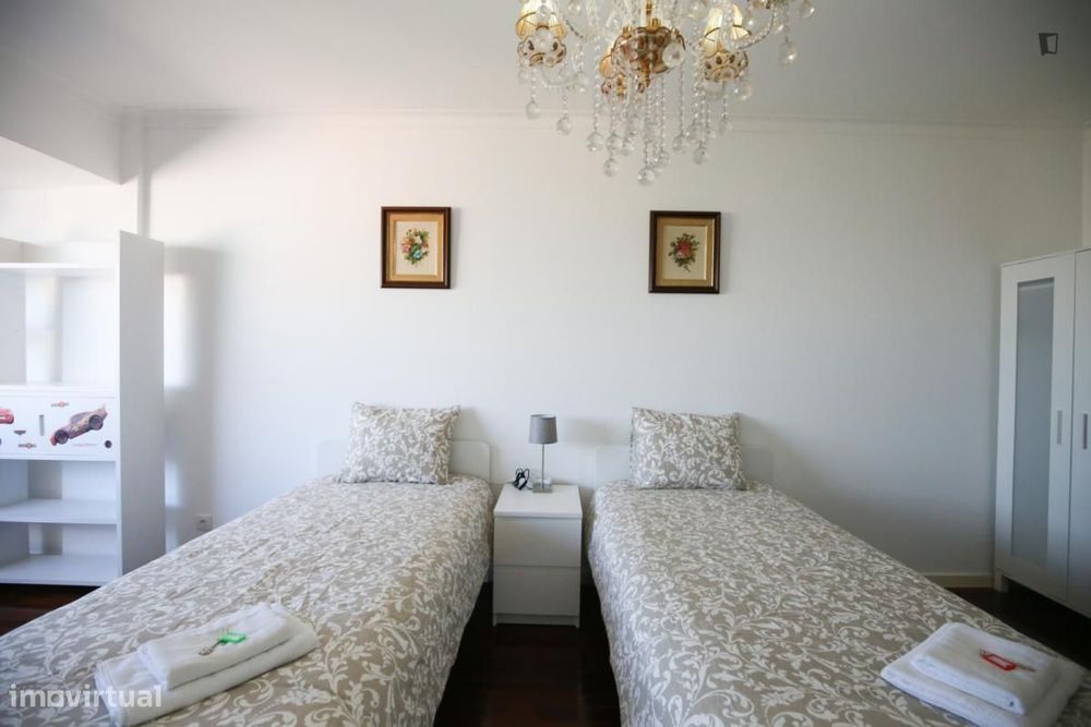 Quarto - localizado em Olaias Lisbon