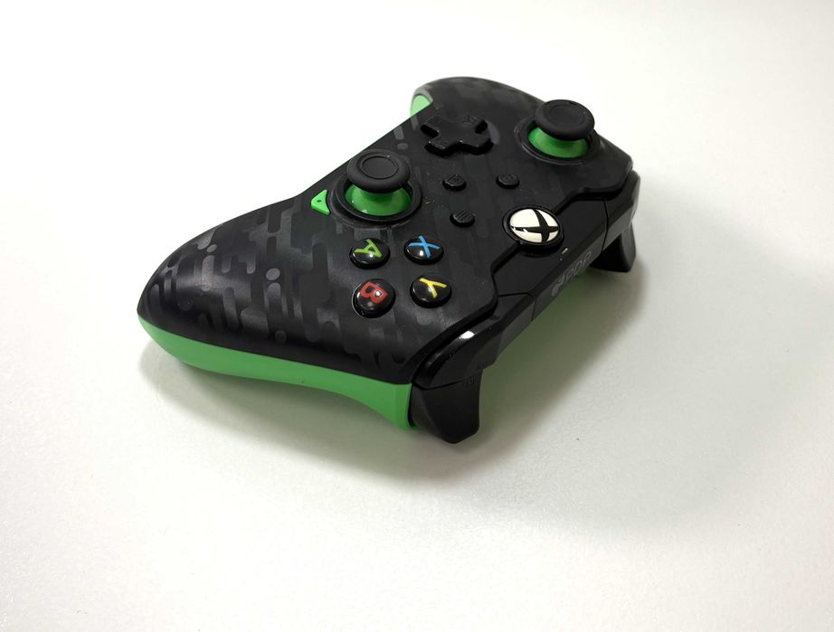 PDP Xbox Series Pad przewodowy Neon Black