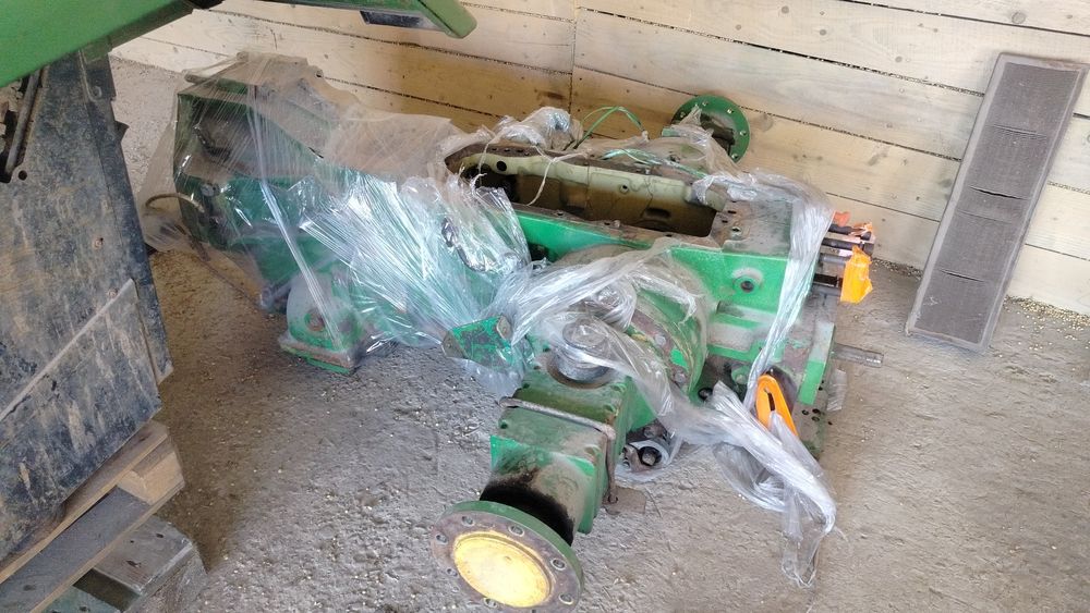 Запчастини john deere 3640 3040 3140 3350 3650 1640 2040 2650