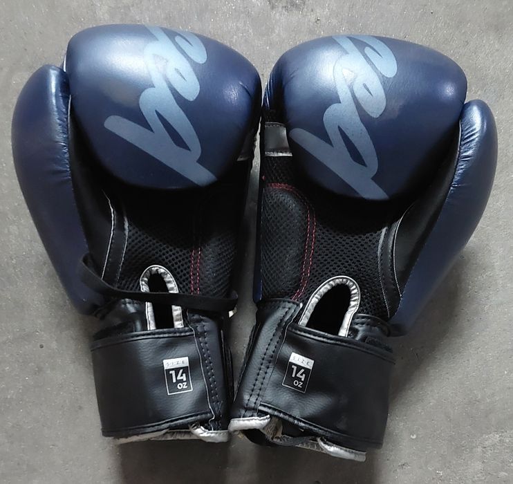 Luvas de Boxe, Kickboxing e Muay Thai
Abrir filtros, 0 filtros aplicad
