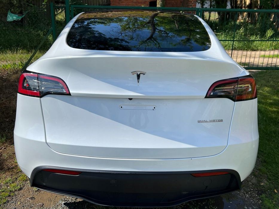 Tesla Model Y кришка багажника ляда - рест дорест