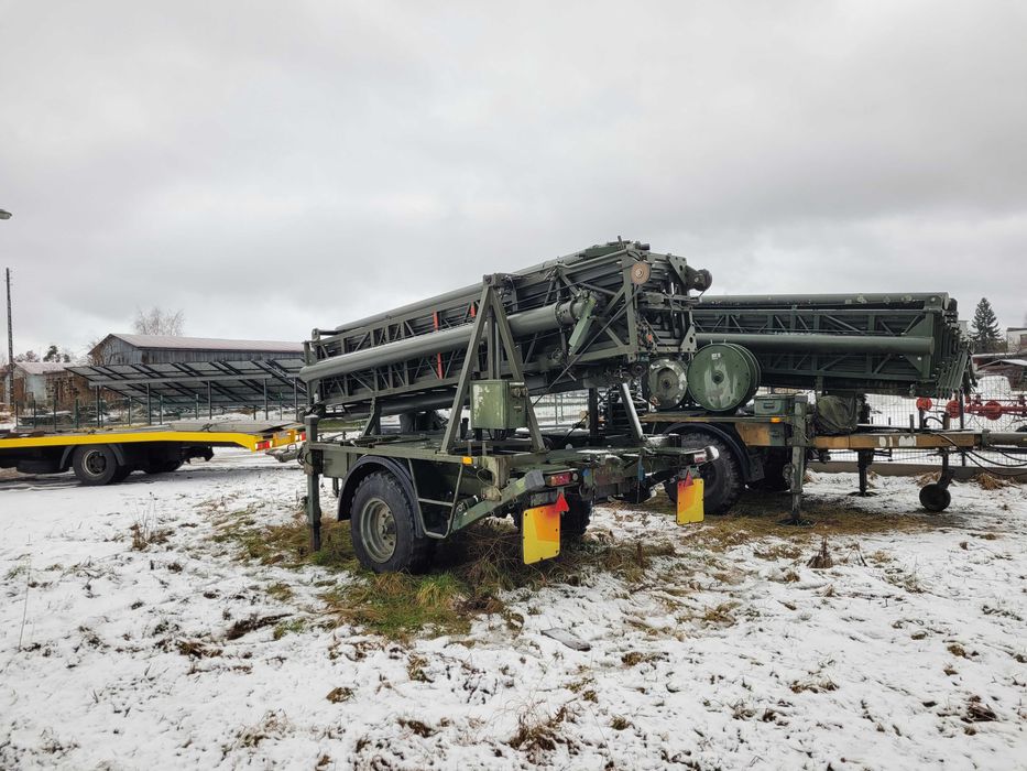 Militaria - wojskowy maszt kratownicowy - nadajnik, BTS, Internet, GSM