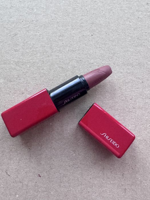 Губна помада SHISEIDO TechnoSatin 405 Playback рожево-коралова