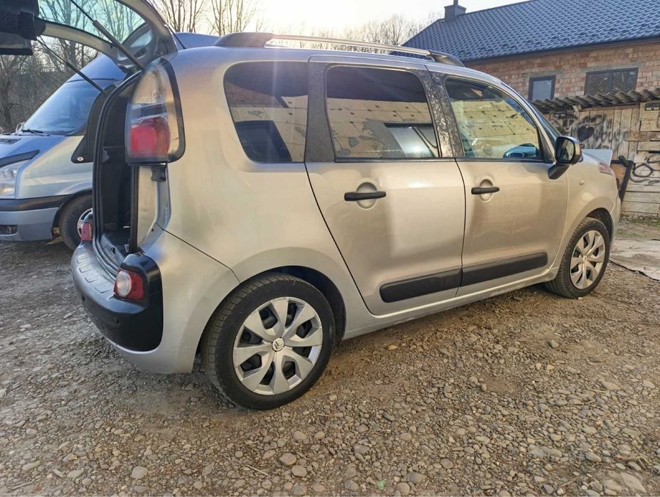 Продаж економного авто