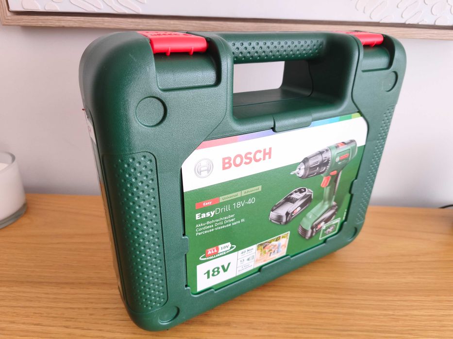 berbequim bosch EasyDrill 18V-40, bateria, nova em caixa, garantia,