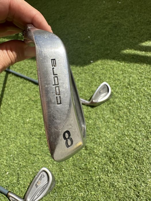 Ferros de golf cobra
