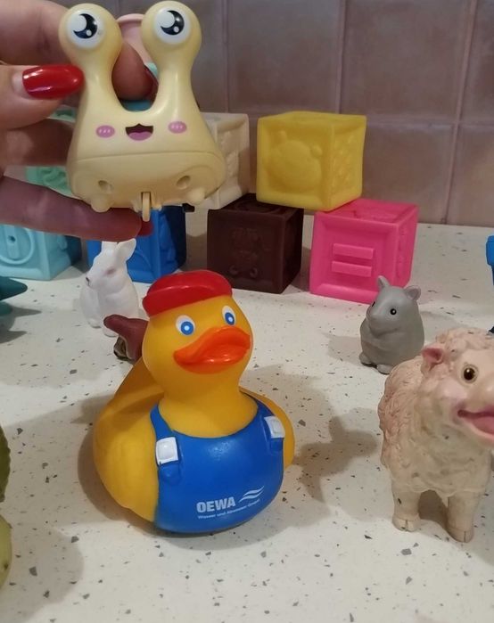 Кубики монтесорі в ванну резинові іграшки игрушки для малышей Battat
