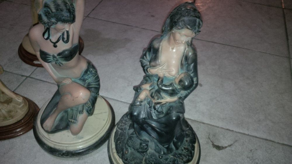 Estátuas em estado novo mais de 40 anos