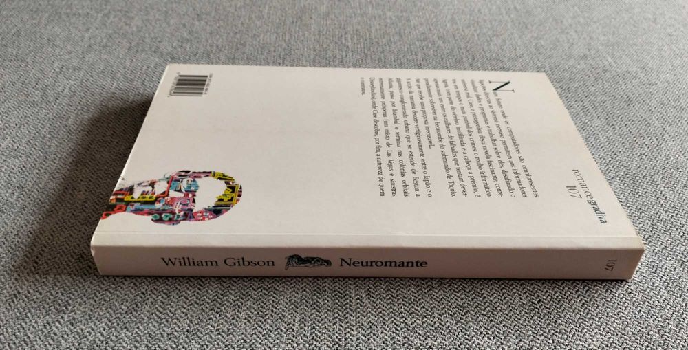 Livro "Neuromante" William Gibson