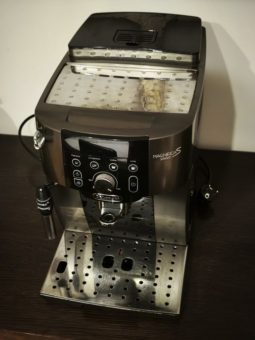 Máquina de Café Automática De’Longhi Magnifica S Smart