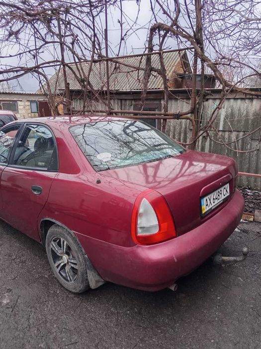 Daewoo Nubira 1998 року
