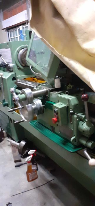 Torno mecânico  Stanko com cava com 1.5m entre ponto