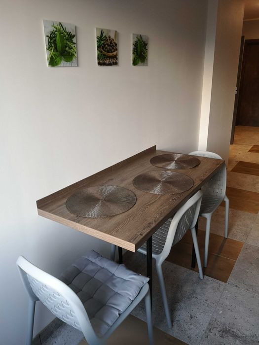 Pokój (11m2) (cena już z mediami) Czerwone Maki