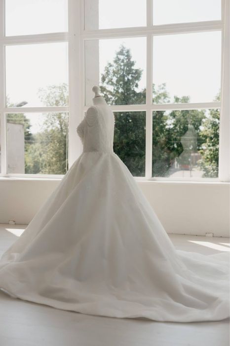 Продам весільну сукню в ідеальному стані!