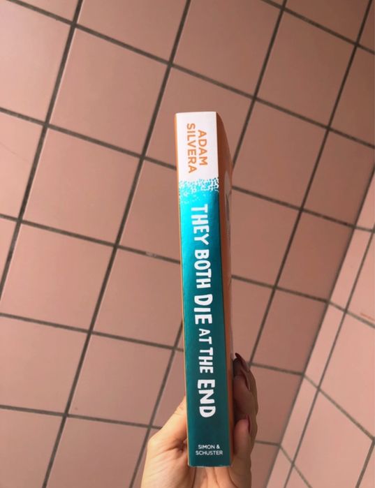 Livro “They Both Die at the End”