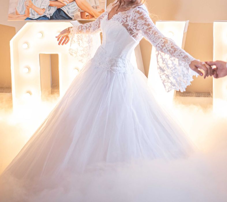 Suknia Slubna w stylu BOHO na gorsecie