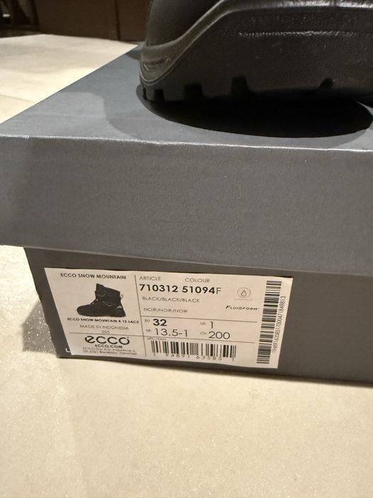 Продам зимові сапожки  ecco р32