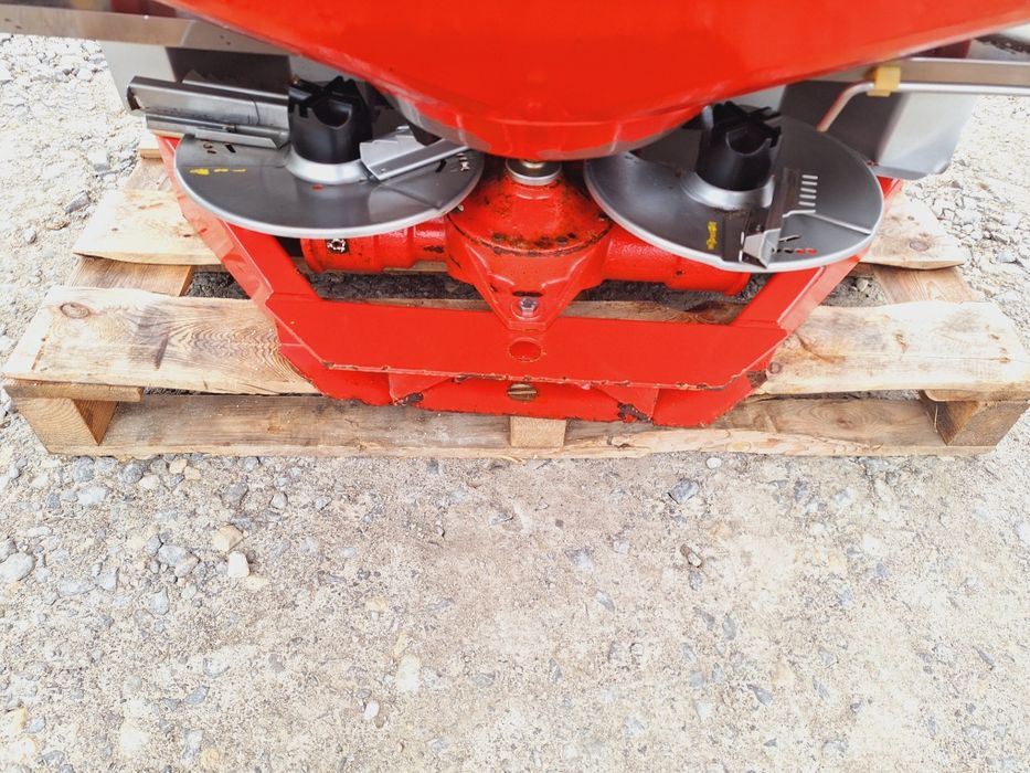 Rozsiewacz nawozu Rauch MDS 935  stan bdb hydraulika krata