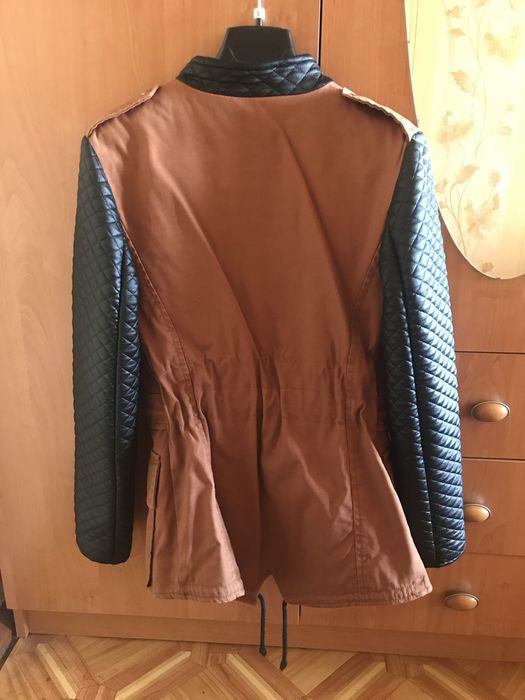 Парка жіноча розмір s-m