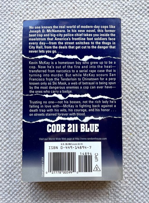 Livro: "Code 211 Blue", de Joseph D. McNamara