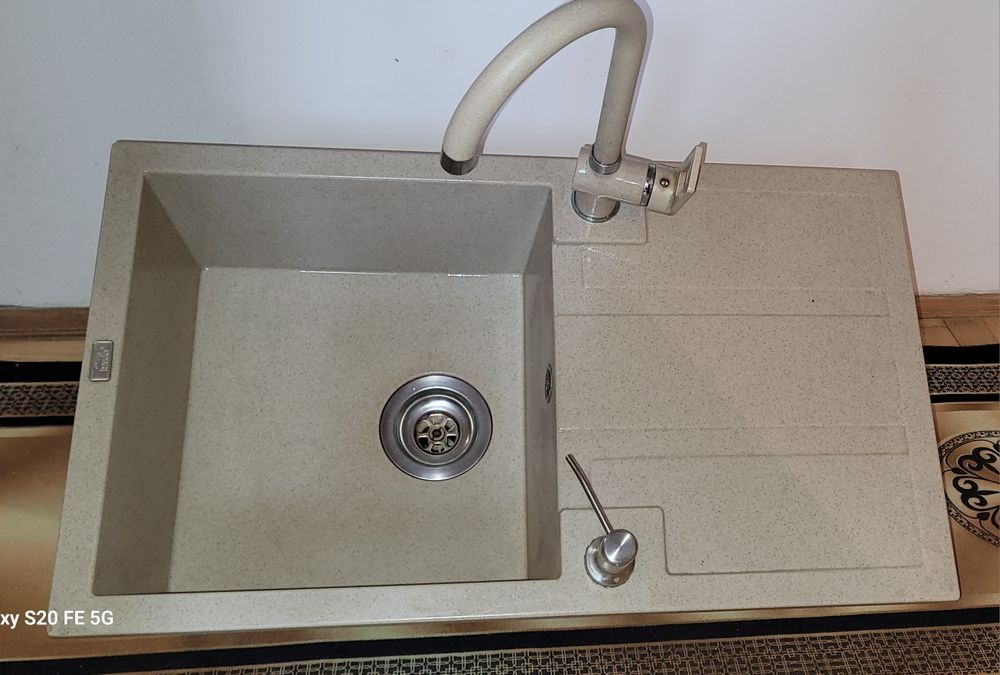 Sprzedam zlewozmywak wraz z baterią