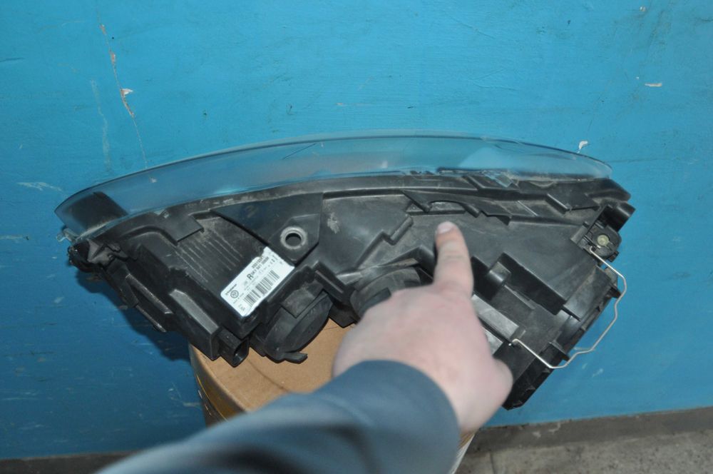 Фара права vw golf 6 5k1941006m