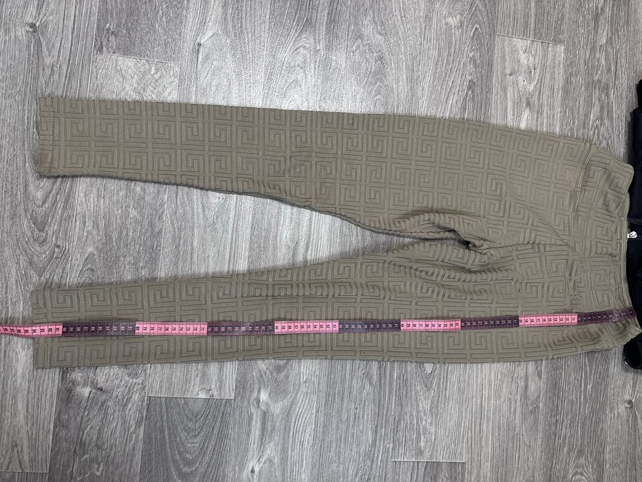 Речі жіночі віддам