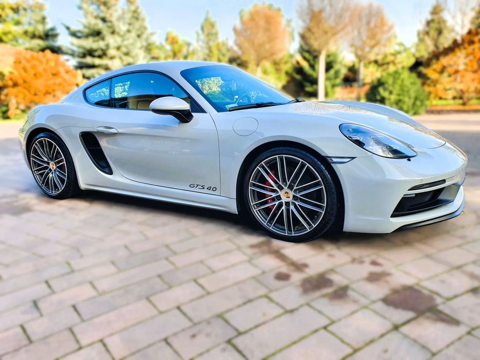 Porsche 718 Cayman