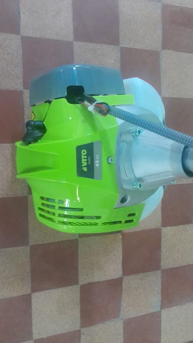 Moto enxada  7cv mais roçadora 43cc Vito