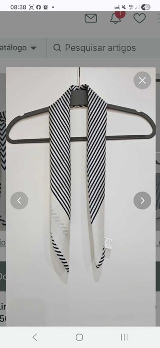 Lindo lenço de pescoço azul e branco