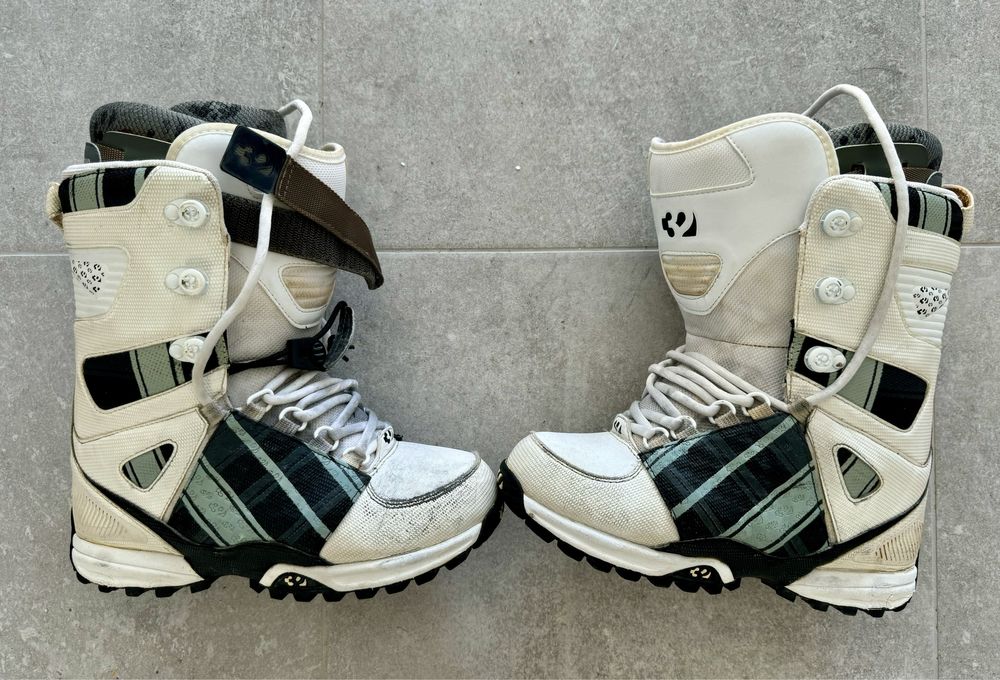 Botas snowboard Thirty two lashed